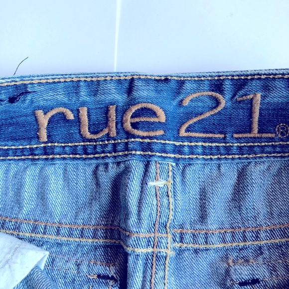 RUE 21 Distressed Mini Skirt Denim Blue Size 3 / 4 Juniors - Picture 3 of 12